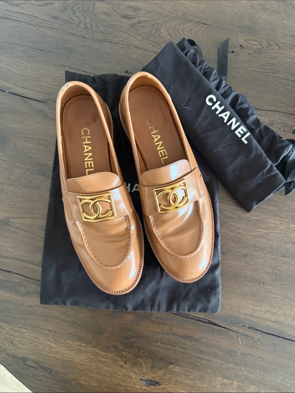 CHANEL Tan Leather CC-Logo Loafers with Gold Hardware